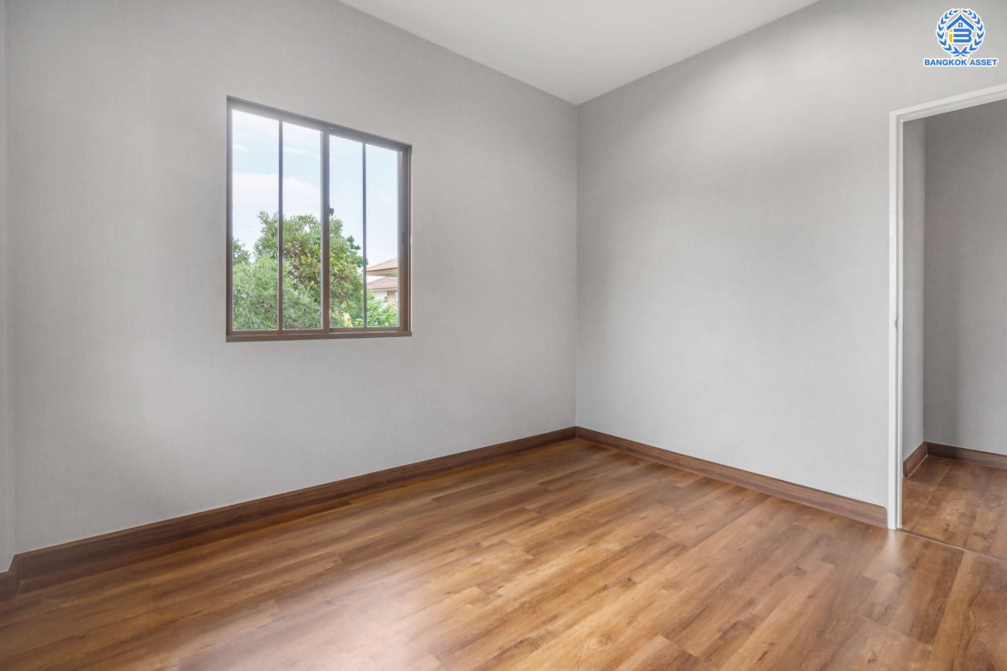 บ้านมือสองตกแต่งใหม่ แบรนด์ Sansiri ม.บุราสิริ ราชพฤกษ์-แจ้งวัฒนะ หลังมุม เนื้อที่ถึง 94.8 ตร.ว. ฟังก์ชัน 3 ห้องนอน 3 ห้องน้ำ จอดรถได้ 2 คัน รองรับชีวิตเมืองอย่างลงตัว! เชื่อมต่อถ.ราชพฤกษ์ ใกล้ Central แจ้งวัฒนะ และรถไฟฟ้าสายสีม่วง "สถานีบางรักใหญ่"